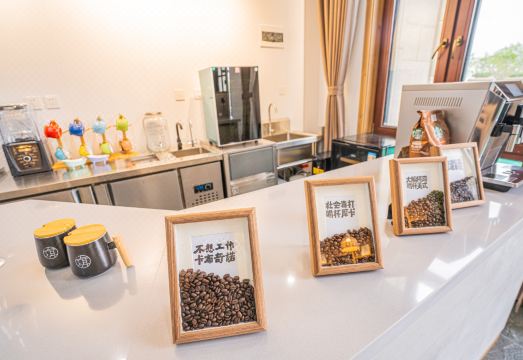 Erhai hotel Hotel Overview