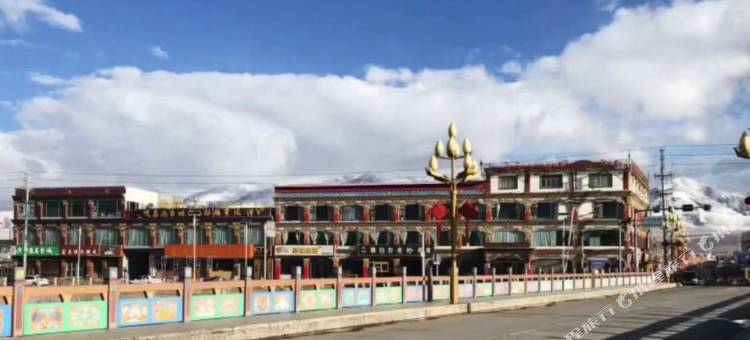 岭·格萨尔王后大酒店图片