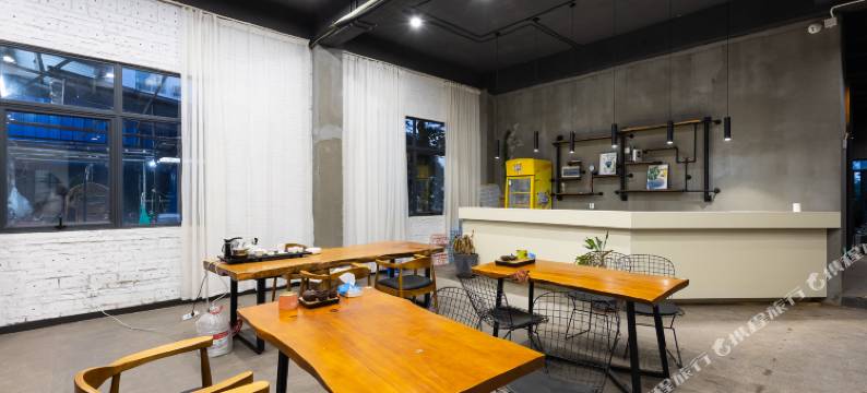 喜上花田设计酒店(海口美兰机场店)图片