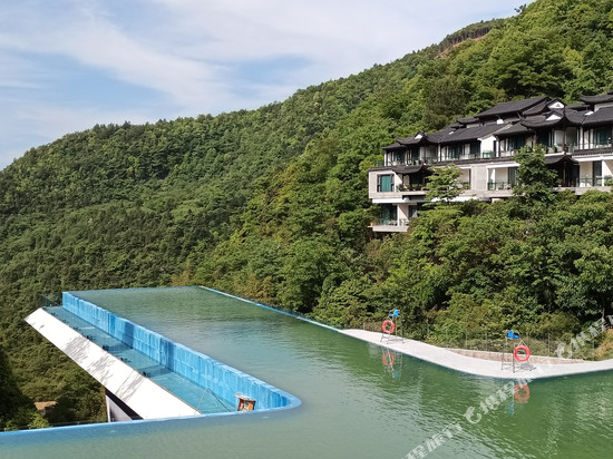 重庆金佛山良瑜山居民宿