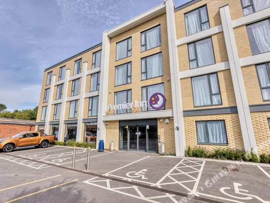 贝里圣埃德蒙兹北部的Premier Inn - A14