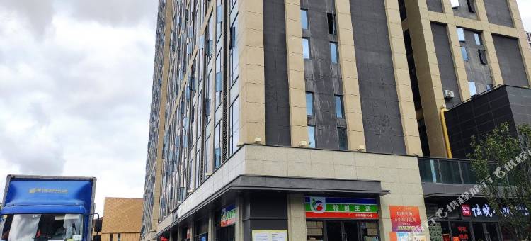 福州杏福小苑影音民宿(福州火车南站店)图片