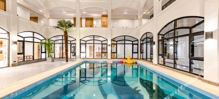 花筑·漫山红庄园图片