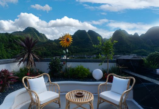 兴义市万峯林妙峯阁精品民宿外景图