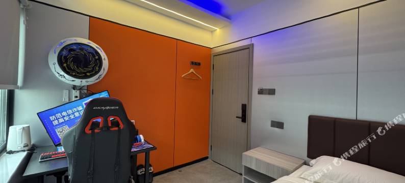 战青春电竞酒店(自贡店)图片