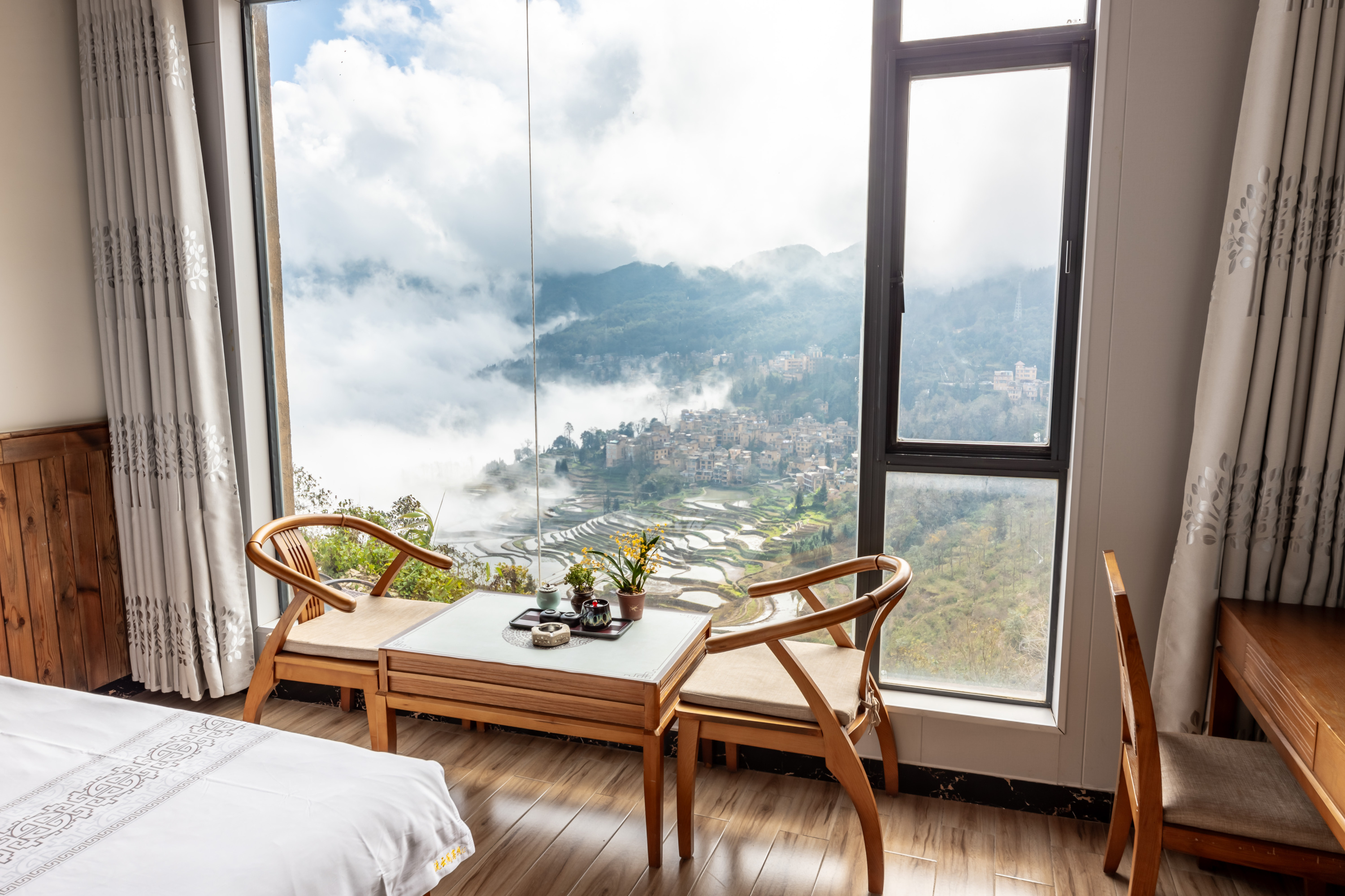 Yuanyang Liuyunge Chinese Inn (Duoyishu Scenic Area)Over view