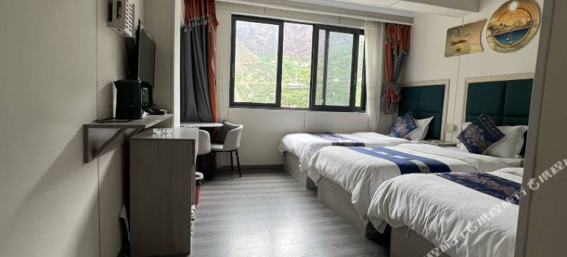 雅江峡谷观景商务民宿图片