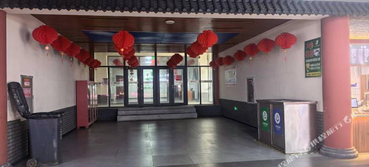荷塘月色酒店(茅荆坝服务区店)图片