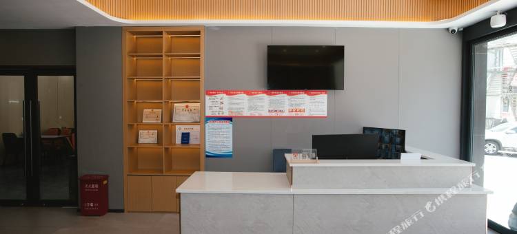 芒康江景富氧酒店(如美镇318国道店)图片
