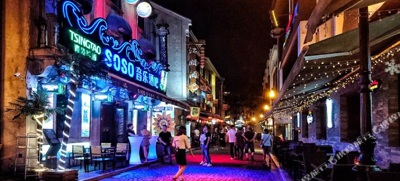 宁波外滩路劲新天地亚朵酒店图片