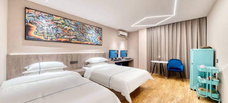 ReMAX热麦电竞酒店(宁波白鹤地铁站彩虹南路店)图片