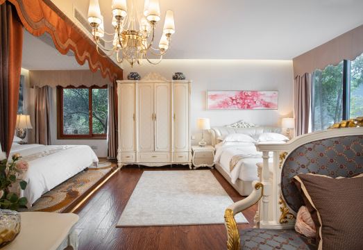 Yishu Hotel Hotel Overview