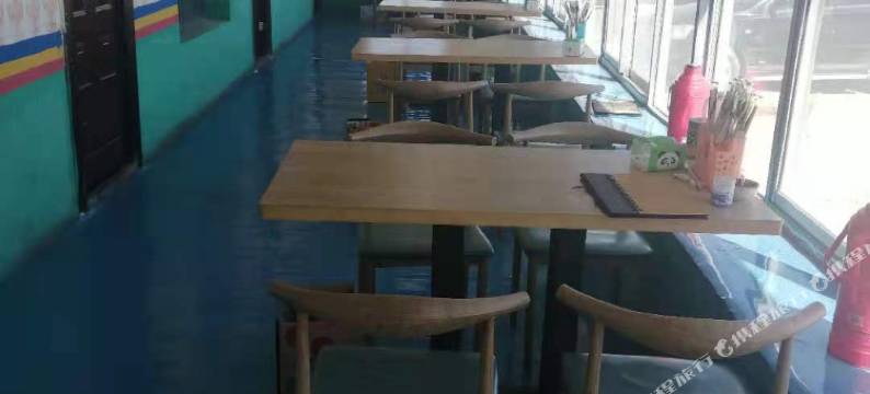 普兰聚朋住宿图片