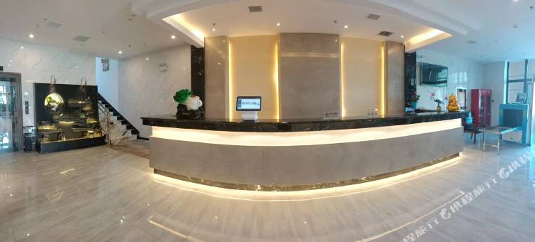 布尔津鸿宇福瑞酒店(喀纳斯塔桥店)图片