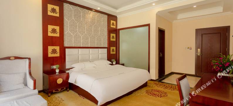 理县嘉源温泉酒店图片