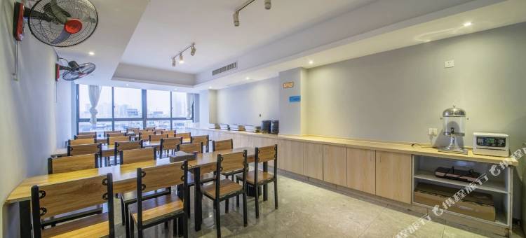 菲途酒店(来宾兴宾区裕达新天地店)图片