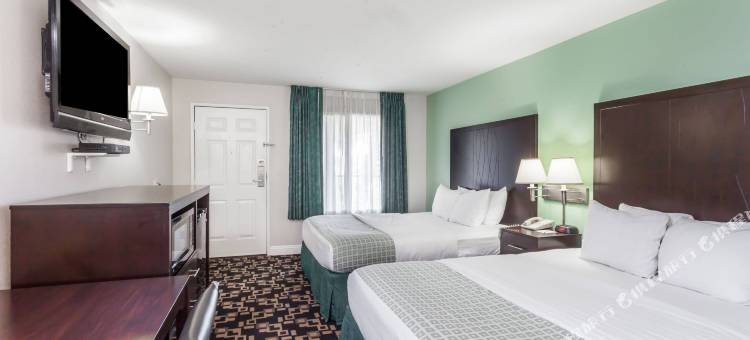 欧申赛德华美达酒店(Ramada by Wyndham Oceanside)图片