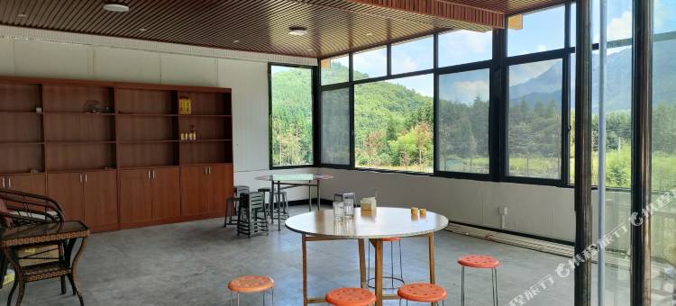 大瓦山云岸山居民宿图片