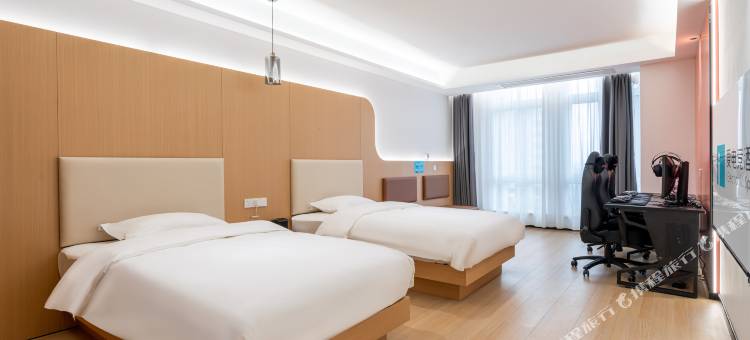 爱电竞酒店(南充站西华师范大学华凤校区店)图片