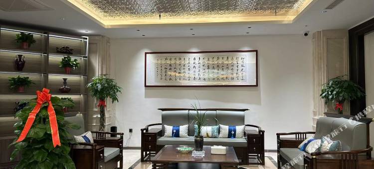 临颍豪越温泉酒店图片