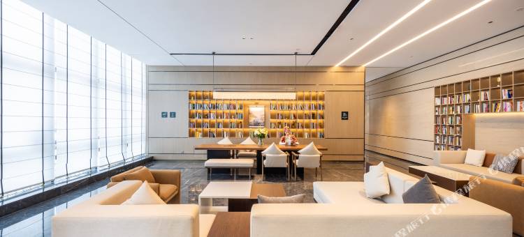 乌鲁木齐高铁站小绿谷公园亚朵酒店图片