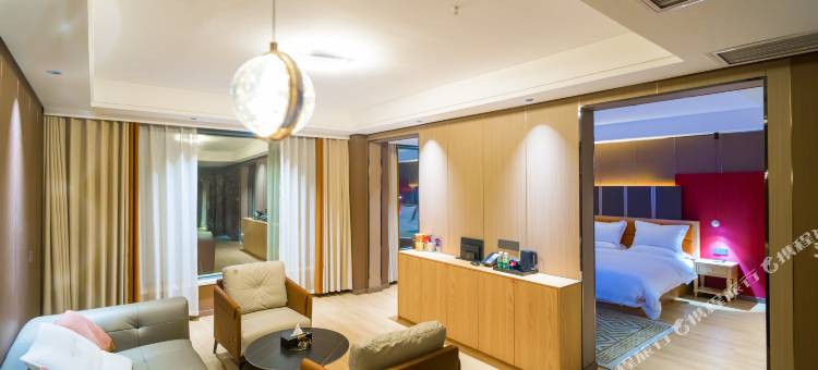 丁青康家大院酒店图片