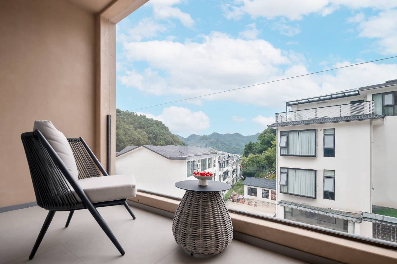 隐栖山谷民宿(老君山景区中灵索道店)图片