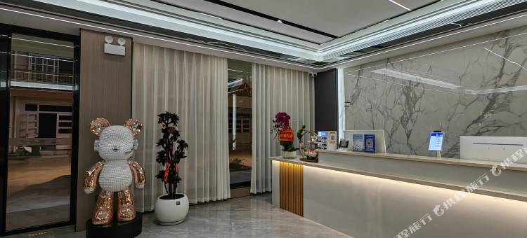 雲沐兮酒店(南腊河星光夜市店)图片