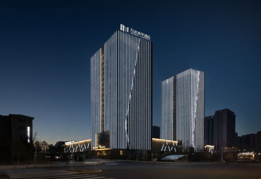 乌鲁木齐高铁站万达美华酒店外景图