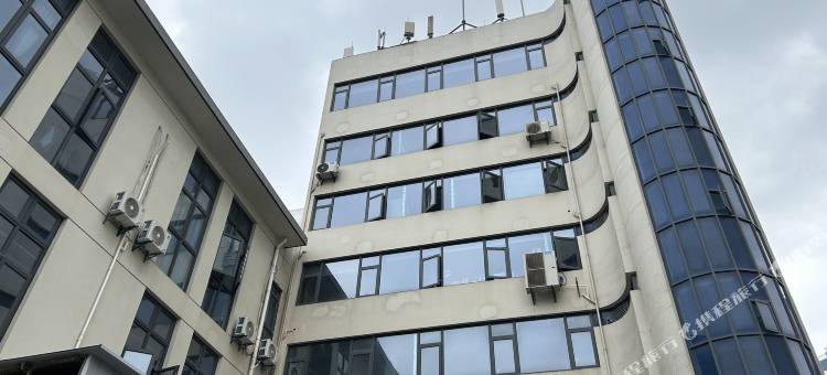 泽青酒店(上海新国际博览中心杨高南路地铁站店)图片