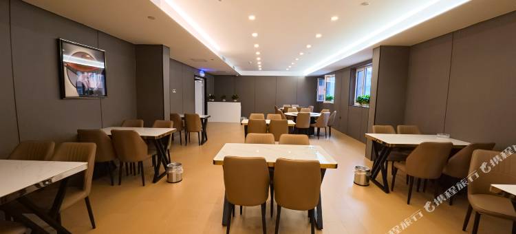 艺龙瑞云酒店(昆区包百王府井店)图片