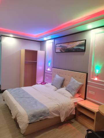 丹霞酒店(柳州柳石路龙潭公园店)