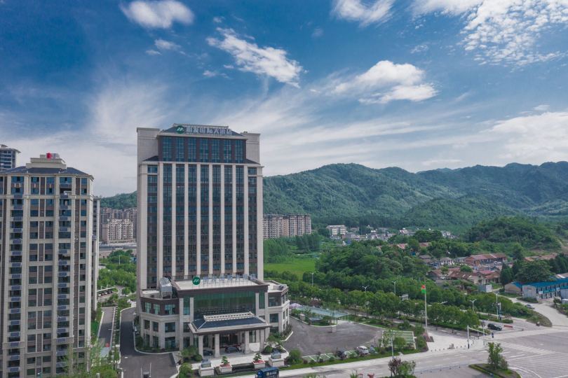 Mingfa International HotelOver view
