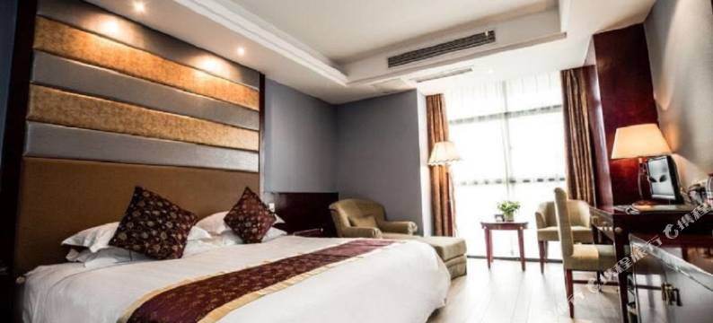 镇江大港新区逸翠园大酒店图片