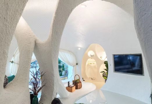 CORNER INNHotel Overview