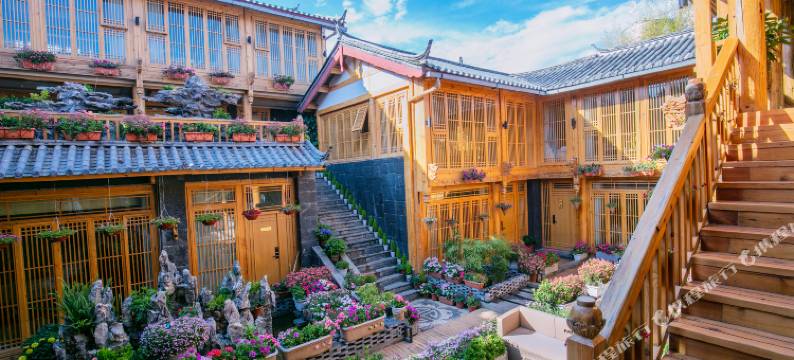 竹语·观古城全景设计师花园氢氧美宿(丽江古城店)图片