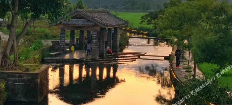 腾冲和顺依山郡花园客栈图片