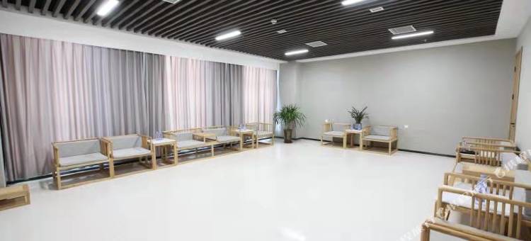 字里行间艺术酒店(寿光国际会展中心店)图片