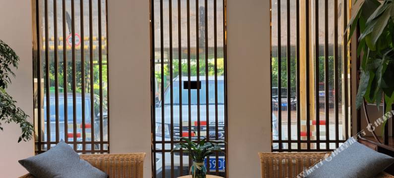智住侠酒店(万达广场店)图片