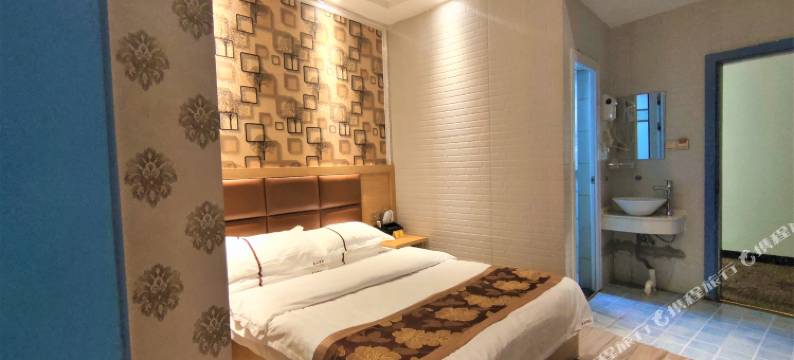 昆明丘山网咖精品酒店图片