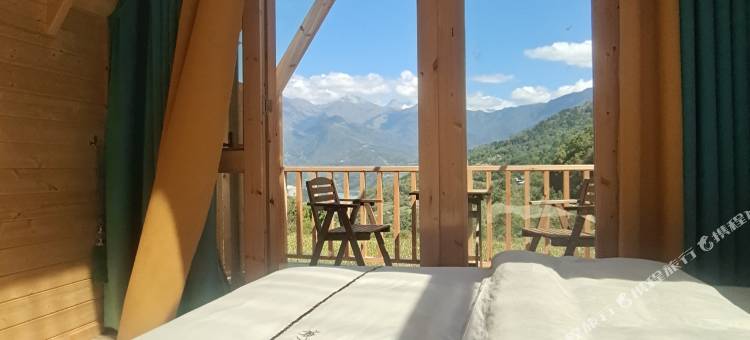 宝兴神木垒山庄图片