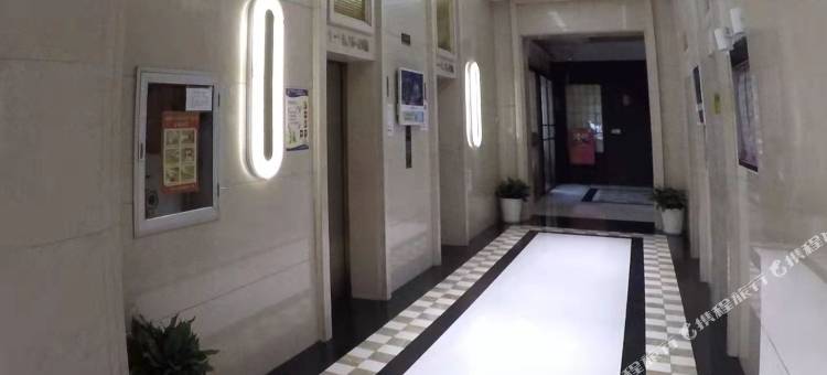 唯庭轻居酒店(上海体育场徐家汇地铁站店)图片