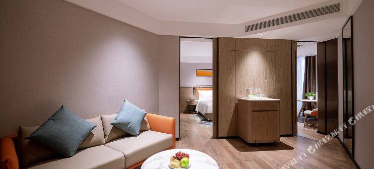 YarLux亚奢酒店(柳州窑埠古镇万象城店)图片