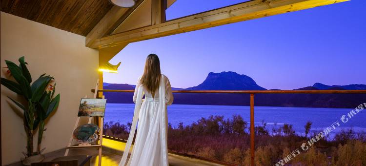 泸沽湖呀啦嗦庄园图片