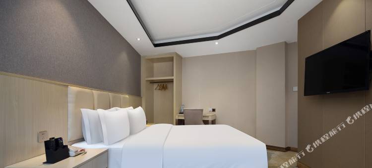 柏曼酒店(长沙万家丽北路水渡河地铁站店)图片