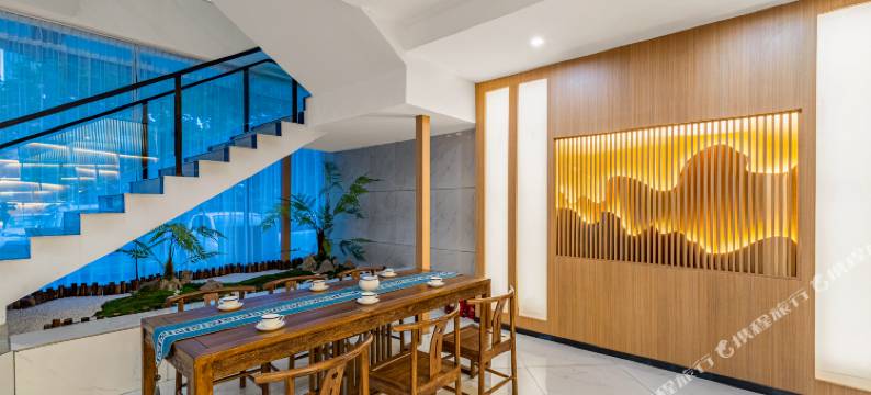 澜悦轻奢酒店(洛阳新区龙门高铁站店)图片