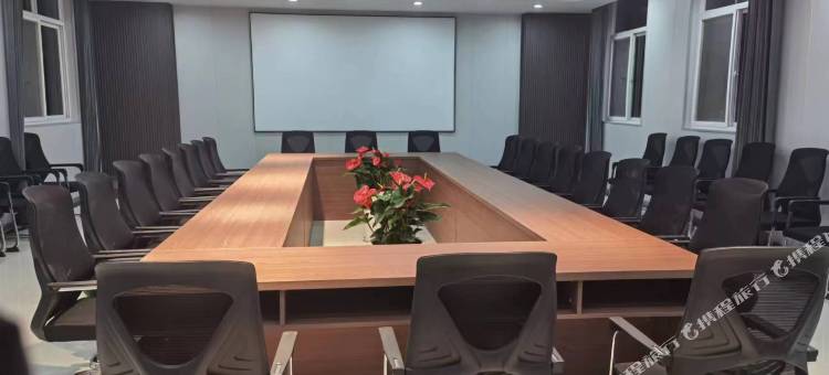 莱咔酒店(咸阳乾县高铁站店)图片