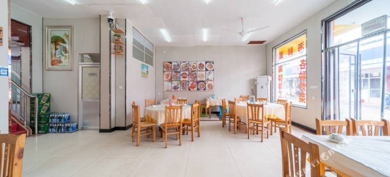 海的船说双全精品民宿图片