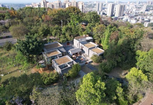 自贡望山里私汤民宿外景图