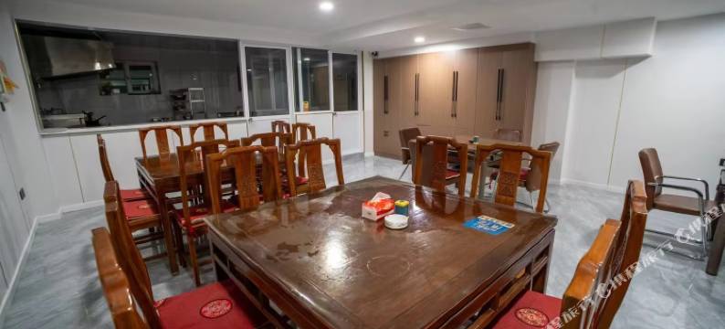 辰业酒店(七彩丹霞景区店)图片